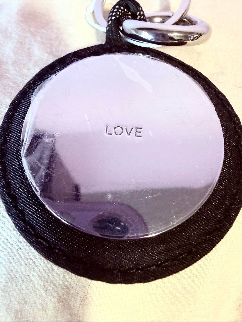 Lululemon keychain - Picture 3 of 3